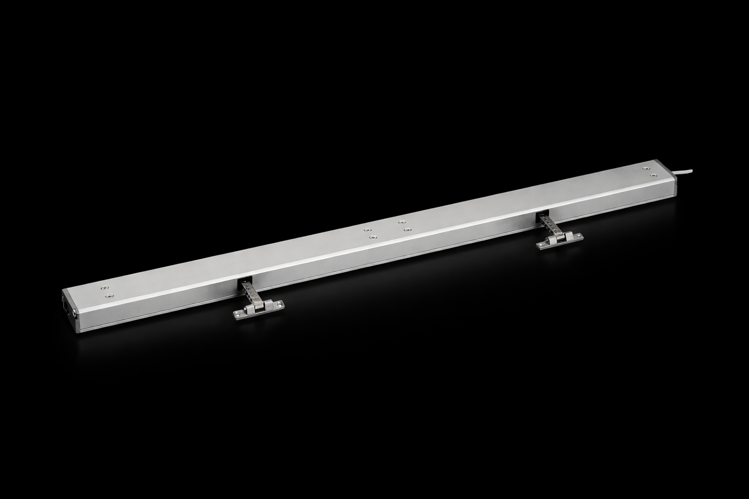 UCS Twin Vega dual-chain 24V actuator with 600N thrust